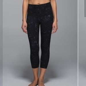 Lululemon Wunder Under Crop II (Roll Down)